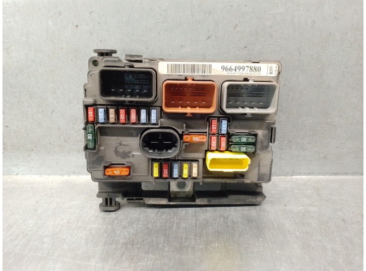 Recambio de caja reles / fusibles para citroën c3 i (fc_, fn_) 1.1 i referencia OEM IAM 9664997880 
