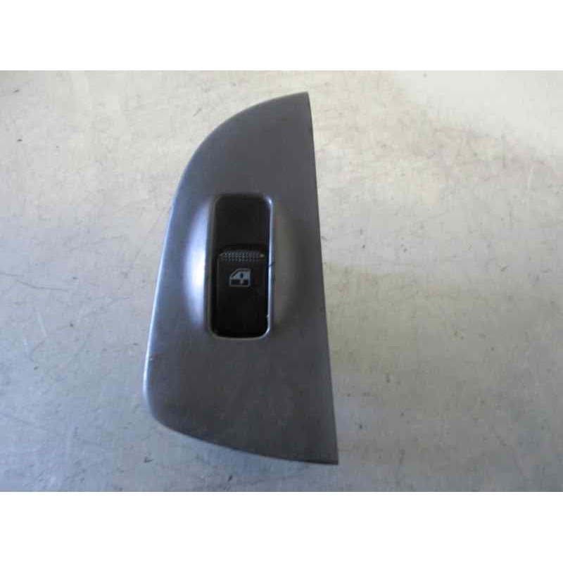 Recambio de mando elevalunas trasero derecho para hyundai elantra (xd) 2.0 crdi cat referencia OEM IAM 935702D000  