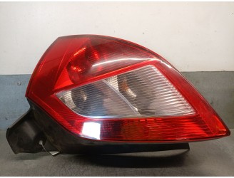 Recambio de piloto trasero derecho para renault megane ii (bm0/1_, cm0/1_) 1.6 16v (bm0c, cm0c) referencia OEM IAM 8200073237 82