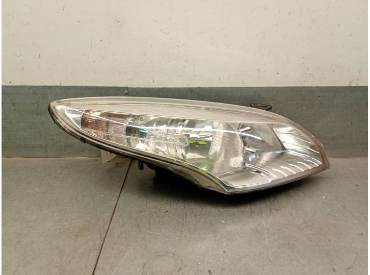 Right headlight replacement for Renault Megane III Hatchback (BZ0/1_, B3_) 1.5 dCi OEM IAM reference 260100017R 260109457R 