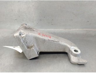 Recambio de soporte motor para ssangyong rodius i 2.7 xdi referencia OEM IAM A6652230704 6652230704 