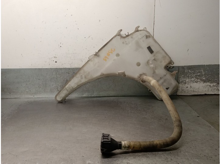 Recambio de deposito limpia para bmw 1 (e87) 118 d referencia OEM IAM 61677124231 61677238667 