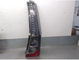 Recambio de piloto trasero derecho para mitsubishi grandis (na_w) 2.0 di-d (na8w) referencia OEM IAM 8330A212 8330A212 