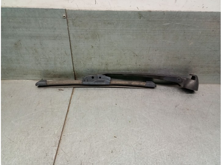 Recambio de brazo limpia trasero para seat ibiza iii (6l1) 1.9 tdi referencia OEM IAM 6L6955704A 