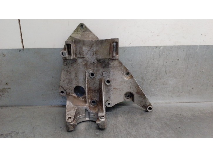 Recambio de soporte alternador para ford focus ii turnier (da_, ffs, ds) 1.8 tdci referencia OEM IAM 1358220 1358220 
