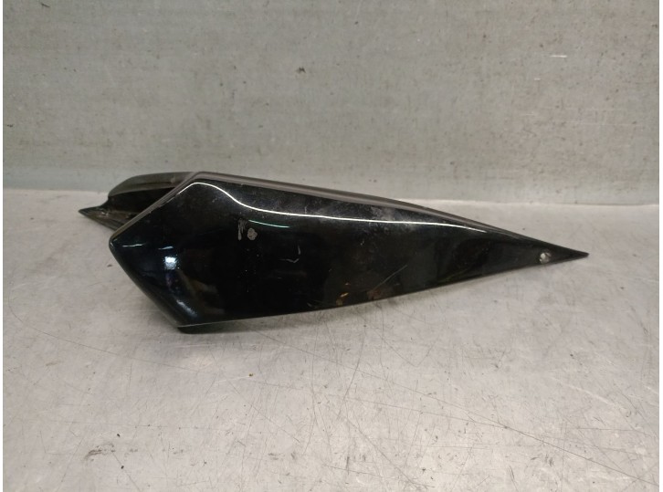 Recambio de embellecedor para derbi gpr 50cc 2005 gpr 50 - gr 1a referencia OEM IAM 00H01800031 00H01800031 