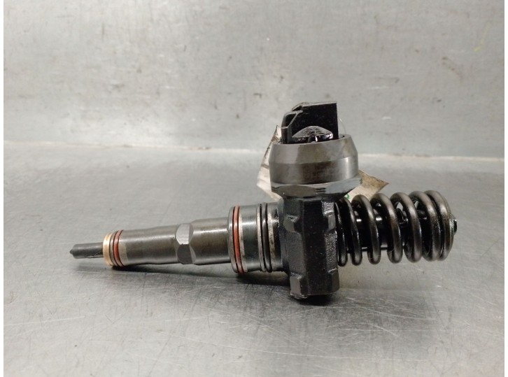 Recambio de inyector para volkswagen passat variant (3b6) 1.9 tdi referencia OEM IAM 038130073AL 0414720039