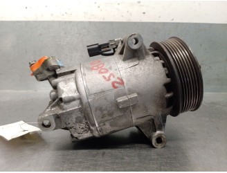 Recambio de compresor aire acondicionado para renault megane ii coupé-cabriolet (em0/1_) 2.0 dci referencia OEM IAM 8200855146 8