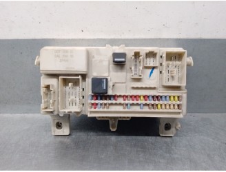 Recambio de caja reles / fusibles para volvo c30 (533) 2.0 d referencia OEM IAM 31268178 