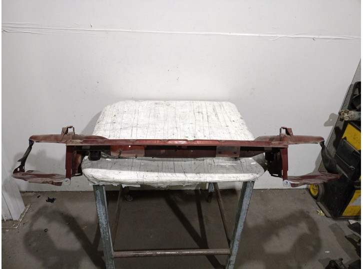 Recambio de panel frontal para volvo c30 (533) 2.0 d referencia OEM IAM 31335263 31335263 