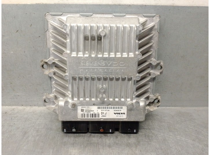 Recambio de centralita motor uce para volvo c30 (533) 2.0 d referencia OEM IAM 31211071AA 5WS40562A