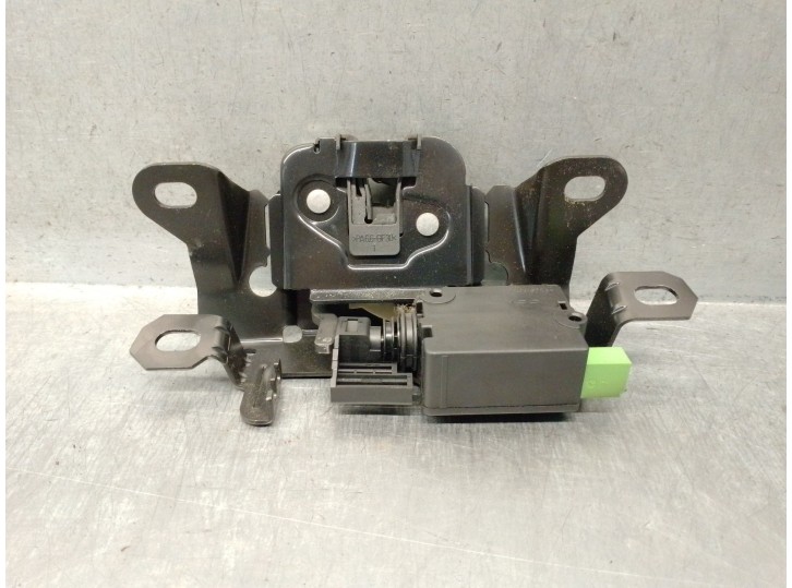 Recambio de cerradura maletero / porton para volvo c30 (533) 2.0 d referencia OEM IAM 30784739 30784739 