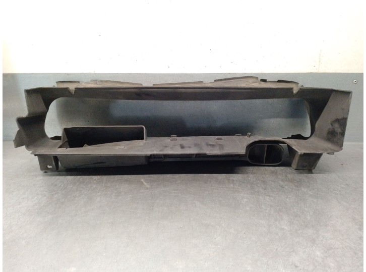 Recambio de calandra delantera de radiador para volvo c30 (533) 2.0 d referencia OEM IAM 7210104601 30657151 