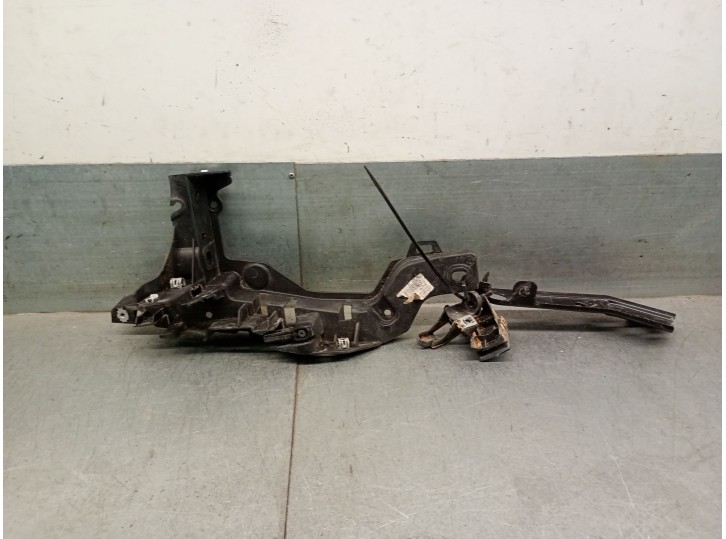 Recambio de soporte faro izquierdo para smart fortwo coupé (453) 0.9 (453.344, 453.353) referencia OEM IAM A4537510700 A45375107