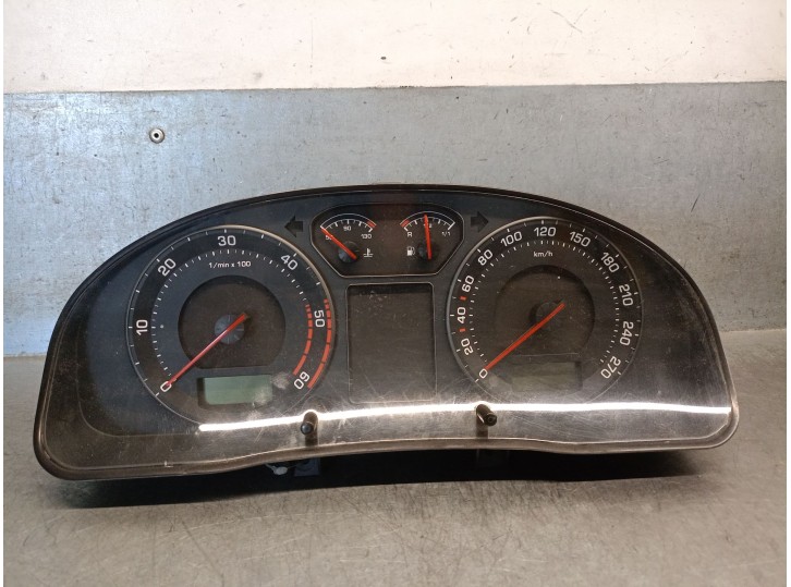 Recambio de cuadro instrumentos para skoda superb i (3u4) 2.0 tdi referencia OEM IAM 3U0920811D 3U0920812D 