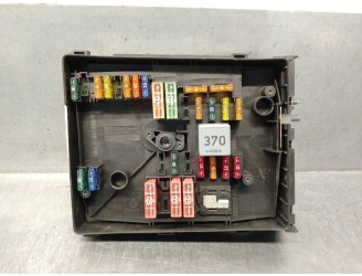 Recambio de caja reles / fusibles para seat altea (5p1) 1.6 tdi referencia OEM IAM 1K0937125D 01718130