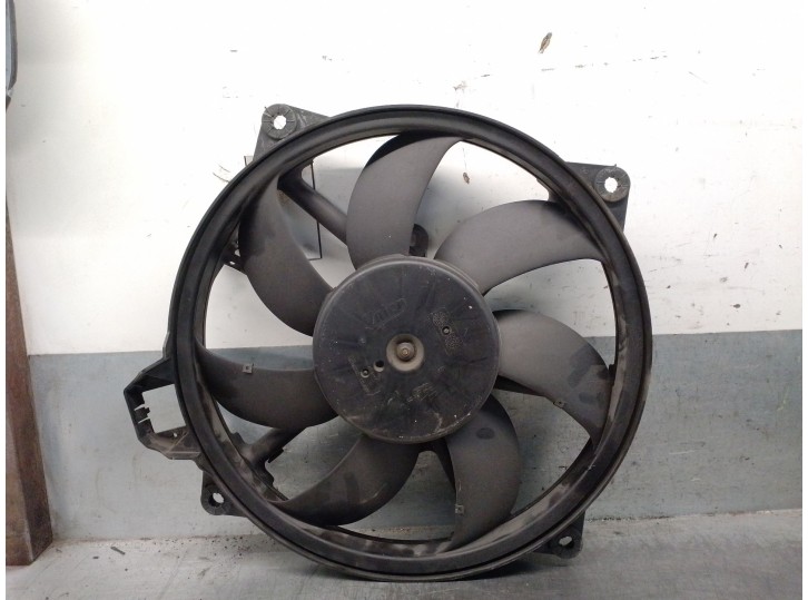 Recambio de electroventilador para renault fluence z.e. referencia OEM IAM 214813479R 214810854R 