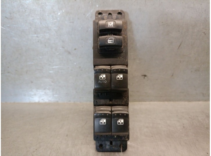 Recambio de mando elevalunas delantero izquierdo para ssangyong kyron 2.7 xdi 4x4 referencia OEM IAM 8581009110 8581009110 