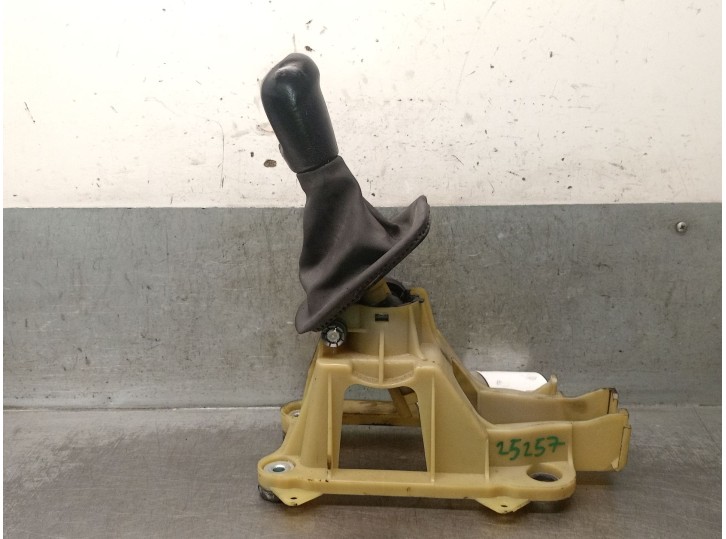 Recambio de palanca cambio para volvo c30 (533) 2.0 d referencia OEM IAM 30759589 31367099 