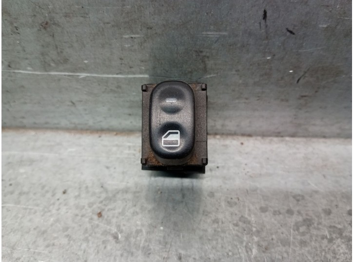 Recambio de mando elevalunas delantero derecho para ford maverick (uds, uns) 2.7 td referencia OEM IAM 1953677 1953677 