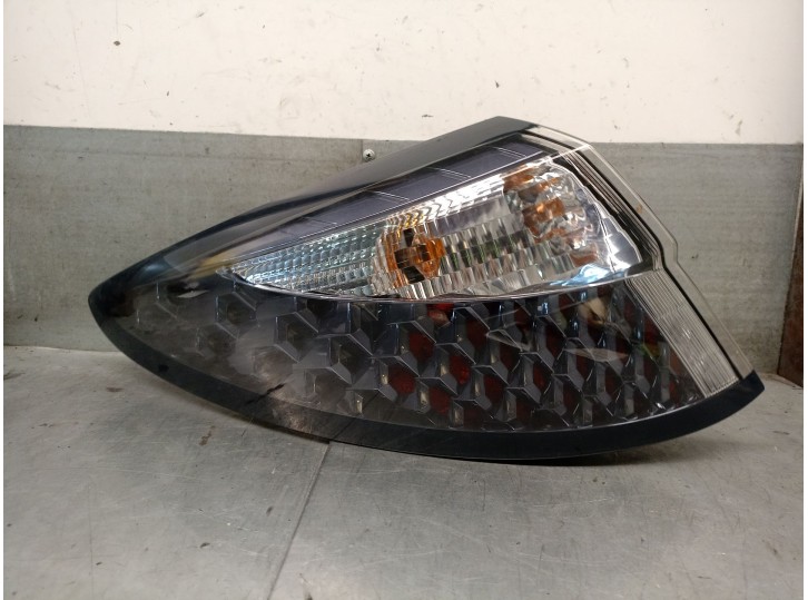 Replacement rear left light for Renault Fluence Z.E. OEM IAM reference 265559201R 265559201R 