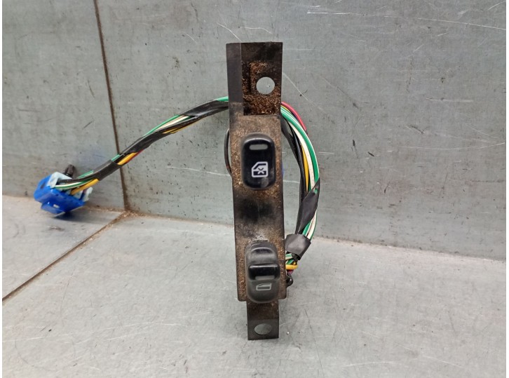 Recambio de mando elevalunas delantero izquierdo para ford maverick (uds, uns) 2.7 td referencia OEM IAM 1953671 1953671 