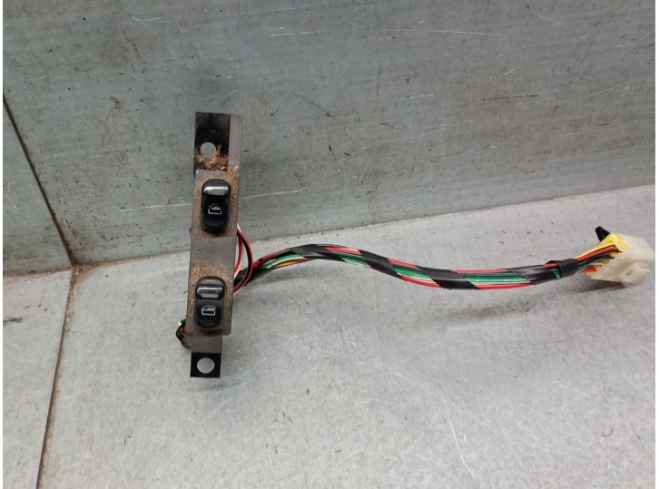 Recambio de mando elevalunas delantero izquierdo para ford maverick (uds, uns) 2.7 td referencia OEM IAM 1953670 1953670 