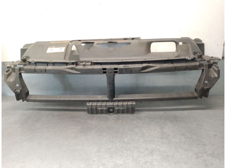 Recambio de panel frontal para peugeot 308 ii (lb_, lp_, lw_, lh_, l3_) 1.2 thp 130 referencia OEM IAM 9677363777 96773637XT 