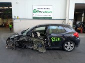toyota auris (_e15_) del año 2009