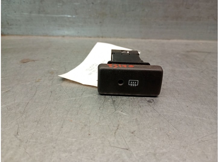 Replacement rear window heater button for Ford Maverick (UDS, UNS) 2.7 TD OEM IAM reference 1953663 1953663 