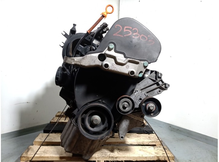 Recambio de motor completo para seat leon (1m1) 1.6 16 v referencia OEM IAM BCB 036100035S 256470