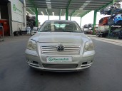 toyota avensis sedán (_t25_) del año 2003