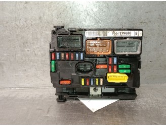 Recambio de caja reles / fusibles para citroën c3 ii (sc_) 1.6 bluehdi 100 referencia OEM IAM 9667199680 
