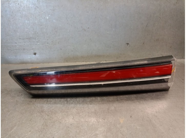 Recambio de piloto trasero porton derecho para opel mokka 1.2 (76) referencia OEM IAM 9833944580 