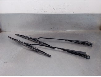Recambio de brazo limpia delantero derecho para ford ka (rb_) 1.3 i referencia OEM IAM 97KG17526DE 1559751 