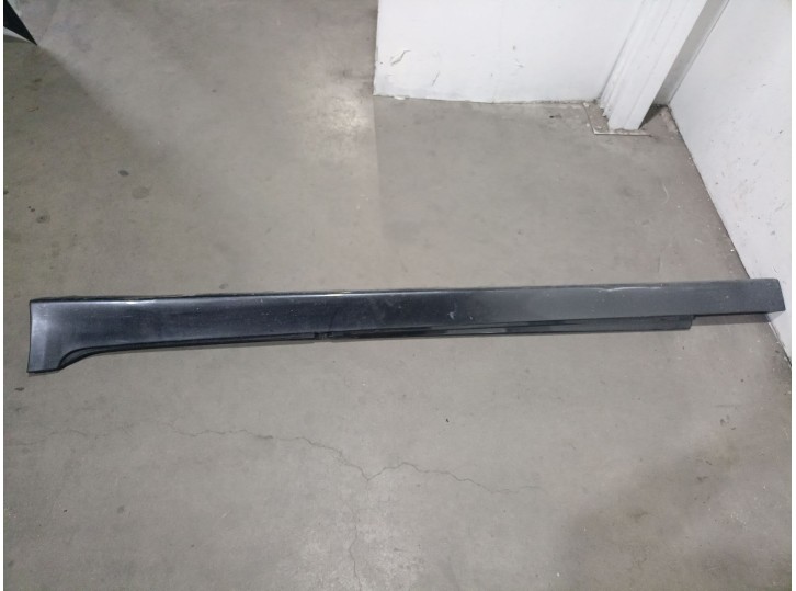 Recambio de faldon lateral para bmw 5 touring (f11) 535 d referencia OEM IAM 51142240803 51142240803 