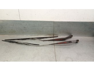 Recambio de brazo limpia delantero derecho para smart forfour (454) 1.5 cdi (454.001) referencia OEM IAM A4548200042 A4548200042