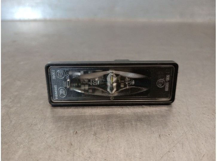 Recambio de piloto matricula para opel mokka 1.2 (76) referencia OEM IAM 9815225980 