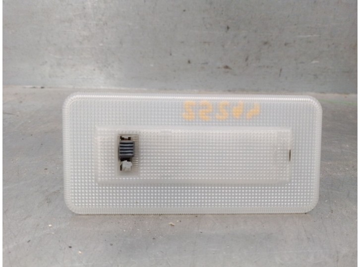 Recambio de luz interior para ford ka (rb_) 1.3 i referencia OEM IAM 83BG13776AA 83BG13776AA 