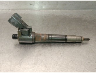 Recambio de inyector para volvo v90 ii station wagon (235) d5 awd referencia OEM IAM VEA132370010BAA 11T03830