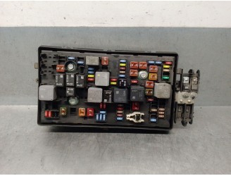 Recambio de caja reles / fusibles para opel insignia a (g09) 2.0 cdti (68) referencia OEM IAM 13343479 