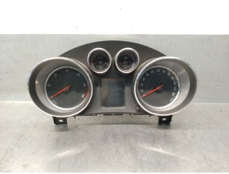 Recambio de cuadro instrumentos para opel insignia a (g09) 2.0 cdti (68) referencia OEM IAM 22783072 13340280 A2C53440403