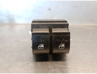 Recambio de mando elevalunas delantero izquierdo para fiat 500l (351_, 352_) 1.6 d multijet (199lyd1b) referencia OEM IAM 735555