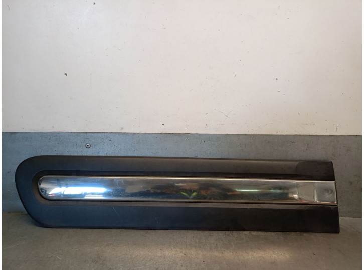 Recambio de molduras traseras para fiat 500l (351_, 352_) 1.6 d multijet (199lyd1b) referencia OEM IAM 735521844 735558455 