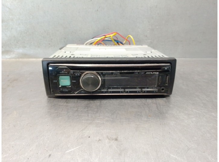 Recambio de sistema audio / radio cd para ford focus i sedán (dfw) 1.6 16v referencia OEM IAM D40368272D 