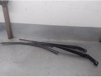 Recambio de brazo limpia delantero derecho para toyota auris (_e15_) 2.2 d (ade157_, ade151_) referencia OEM IAM 8521102180 8521