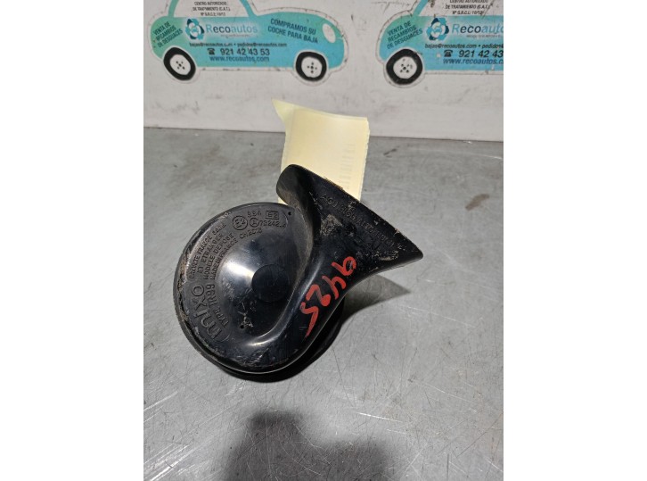 Horn replacement part for Land Rover Discovery I (LJ) 2.5 TDI 4X4 OEM IAM reference EJP7377