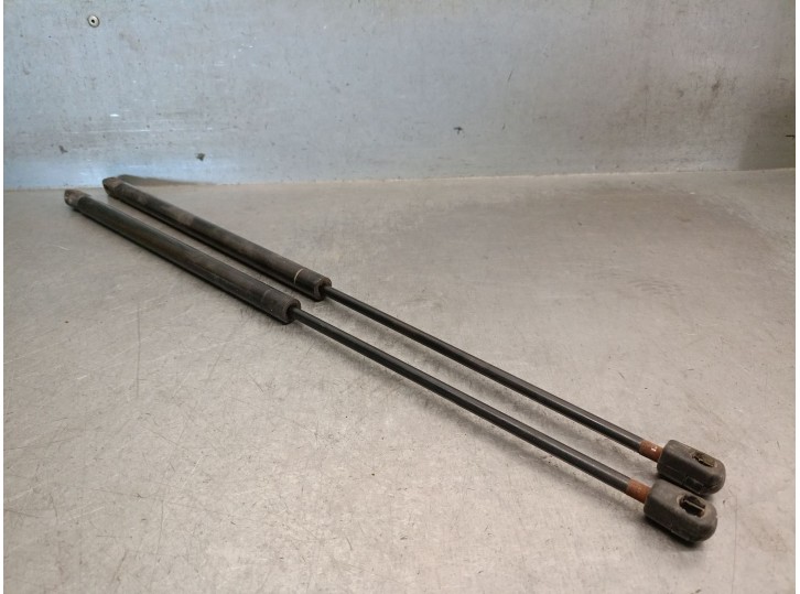 Second-hand boot / tailgate shock absorbers for ssangyong rexton (y400, y450) 2.2 xdi 4 wheel drive (poe) OEM IAM reference