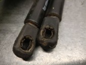 Second-hand boot / tailgate shock absorbers for ssangyong rexton (y400, y450) 2.2 xdi 4 wheel drive (poe) OEM IAM reference