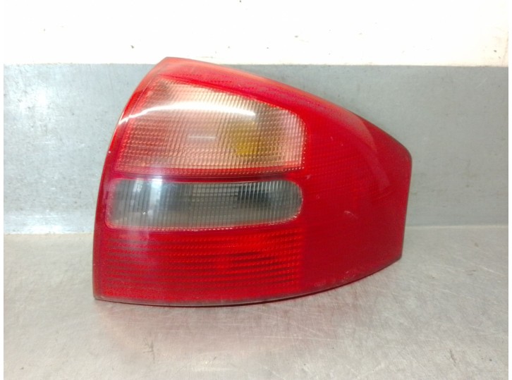 Second-hand right rear light part for audi a6 c5 (4b2, 4b4) 2.5 tdi OEM IAM reference 4B5945096 4B5945096